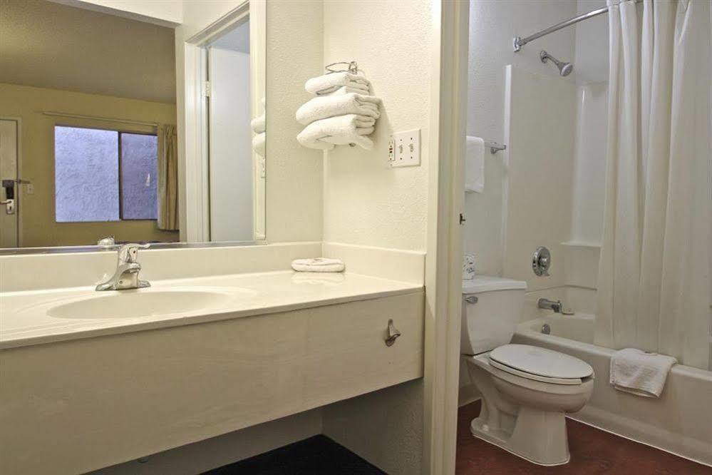 Motel 6-Modesto, CA Esterno foto